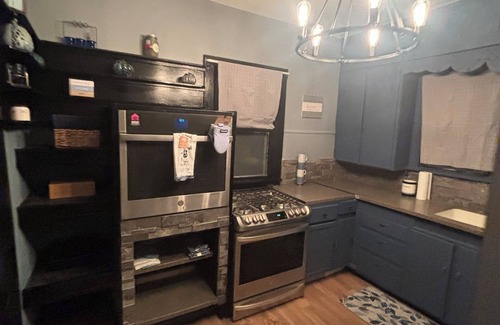 Cedar Rapids Casa | 3-bed house in Cedar Rapids New Kitchen. Close to Lindale Mall, Marion, Downtown