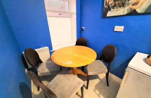 Colchester Casa | 3-Bed House in Colchester with Parking and WiFi
