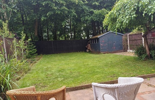 Uttoxeter Casa | 3 Bed House - Sleeps 6 - Pets - Parking - Wifi