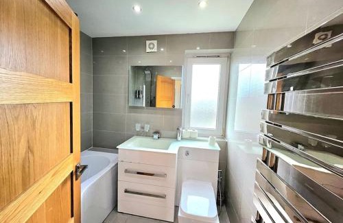 Cramond Apartamento | 3 Bed House with 6 Beds by Sensational Stay