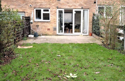 Fairfield Casa | 3 Bed house with Parking in Croydon - 15min to London Bridge & Gatwick Airport