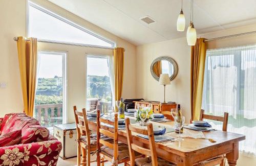 Brixham Casa | 3 Bed in Brixham BX012