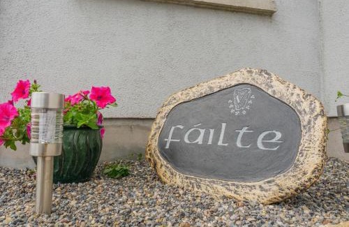 Connemara Casa | 3 Bed in Cashel oc-a32863