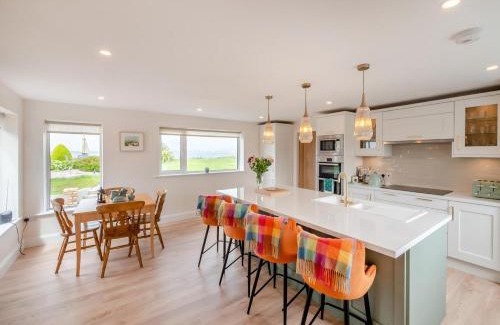 Connemara Casa | 3 Bed in Cashel oc-a32863