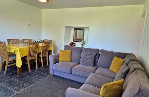 Ilfracombe Casa | 3 Bed in Combe Martin 86942