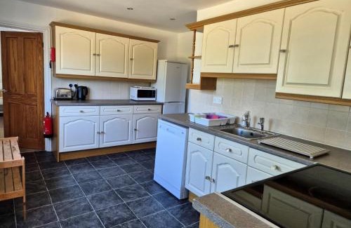 Ilfracombe Casa | 3 Bed in Combe Martin 86942