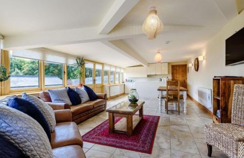 Litton Mill Casa | 3 Bed in Cressbrook 96212