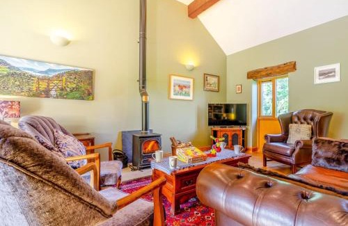 Colby Casa | 3 Bed in Eden Valley 93200