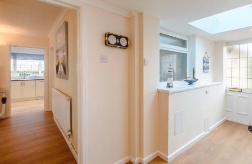 Freshwater Casa | 3 Bed in Freshwater 79039