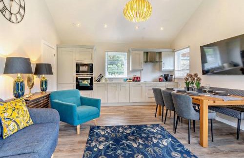 Upper Killay Casa | 3 Bed in Gower 91720