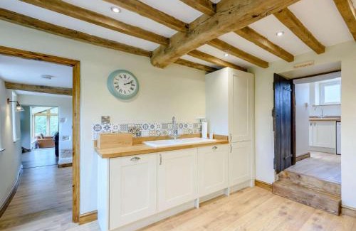 Bwlchgwyn Casa | 3 Bed in Gwynfryn 83938