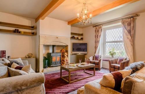 Halifax Casa | 3 Bed in Halifax 90209