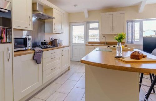 Lampeter Casa | 3 Bed in Lampeter 86506