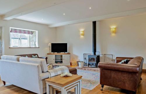 Shaftesbury Casa | 3 Bed in Melbury Abbas 48804
