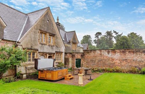 Pulham Casa | 3 Bed in Minterne Magna 95219