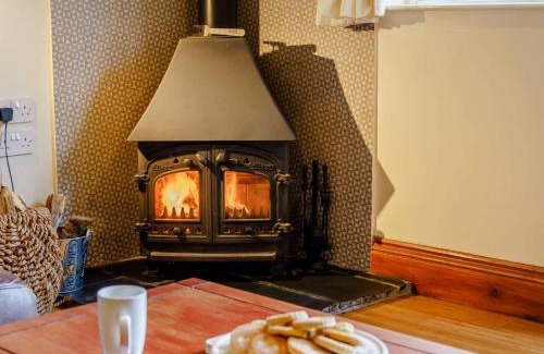 Pont-ar-gothi Casa | 3 Bed in Nantgaredig 56410