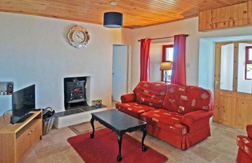 Roundstone Casa | 3 Bed in Roundstone oc-i234