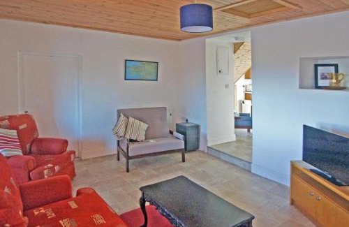 Roundstone Casa | 3 Bed in Roundstone oc-i234