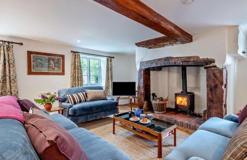 Amesbury Casa | 3 Bed in Salisbury 95325