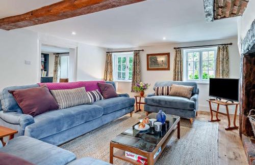 Amesbury Casa | 3 Bed in Salisbury 95325