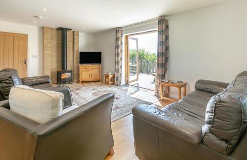 Black Torrington Casa | 3 Bed in Shebbear oc-l32582