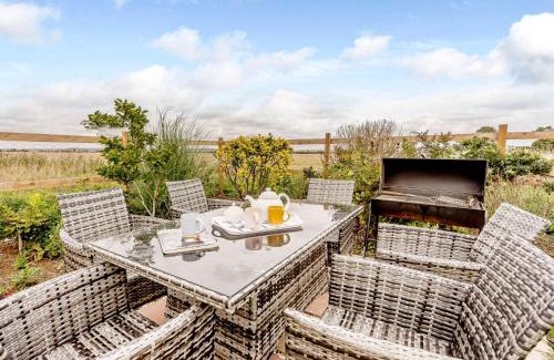 St Mary's Bay Casa | 3 Bed in St Marys Bay 86012
