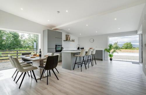 Castletown Casa | 3 Bed in Tomnahealy Little oc-t32392
