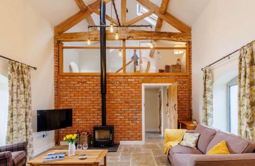 Wixhall Casa | 3 Bed in Whitchurch 88915