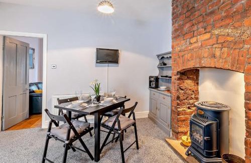 Ogden Casa | 3 Bed in Wilsden 93627