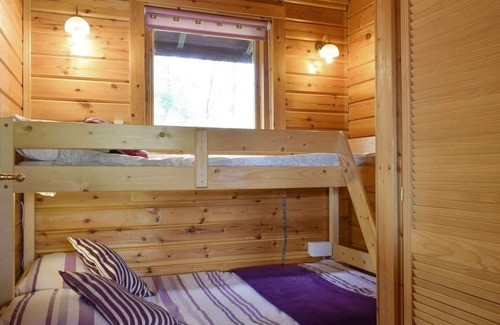 Fourstones Near Bentham Cabina | 3-Bed Lodge - Sleeps 7 - Hot Tub - Pet Friendly