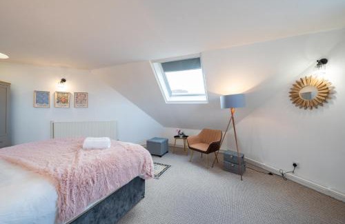 Chelsea Riverside Apartamento | 3 Bed Luxury Property in Chelsea, 2 King Size Bed, 1 Double Bed, ideal for families