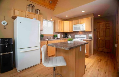 Houghton Lake Casa | 3 Beds with Dock, Hoist, and 40 ft of Waterfront!