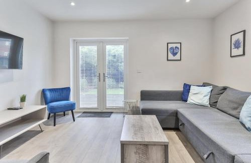 Handsworth Casa | 3 Bed Refurbished, Modern House, Wifi, Patio Area