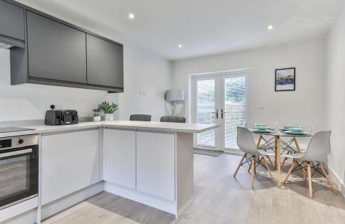 Handsworth Casa | 3 Bed Refurbished, Modern House, Wifi, Patio Area