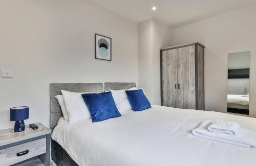 Handsworth Casa | 3 Bed Refurbished, Modern House, Wifi, Patio Area