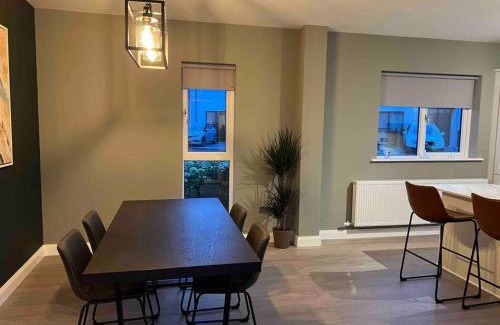 Dublin Casa | 3 bed rooms Vip family house
