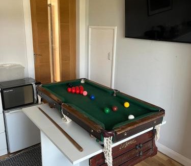 South Queensferry Casa | 3 bed self contained part house in Queensferry, Edinburgh