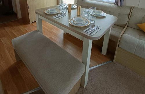 Rhyl Chalet De Esquí | 3 Bed Sleeps 6 Parking