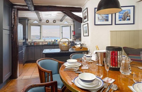 Babbacombe Cabaña | 3 Bed - Smugglers Cottage - Sleeps 6 guests in 3 bedrooms