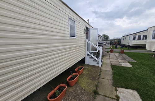 Rhyl Chalet De Esquí | 3 Bed Standard caravan Robinhood