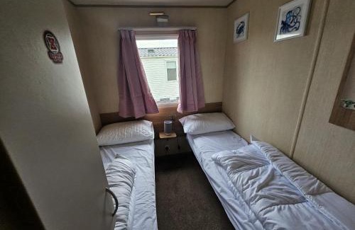 Rhyl Chalet De Esquí | 3 Bed Standard caravan Robinhood