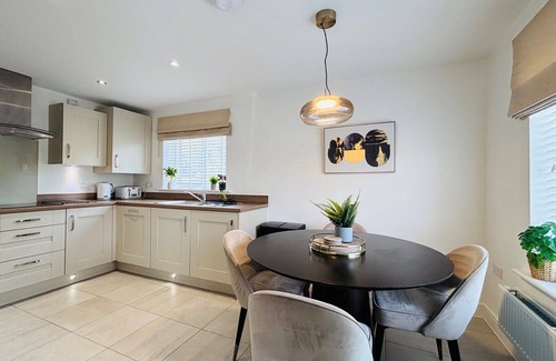 Shrewsbury Casa | 3 Bed Stylish Shrewsbury Home