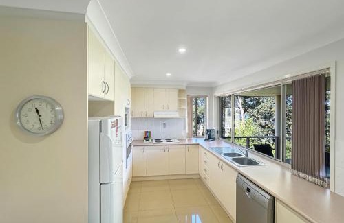 North Batemans Bay Apartamento | 3 Bed Unit Amongst the Treetops in Batemans Bay