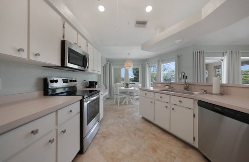 Port Charlotte - Charlotte Harbor Casa | 3-bed vacation home w/ pool & hot tub 11 mins from Port Charlotte Town Center