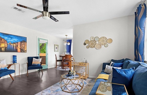 St. Johns Casa | 3-Bed Venetian Oasis in Austin + Outdoor Patio