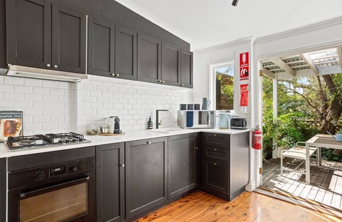 Newtown Casa | 3-Bed Victorian House with Alfresco Dining
