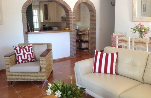 Canillas de Albaida Villa | Villa de 3 dormitorios con fantásticas vistas.