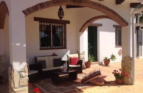 Canillas de Albaida Villa | Villa de 3 dormitorios con fantásticas vistas.