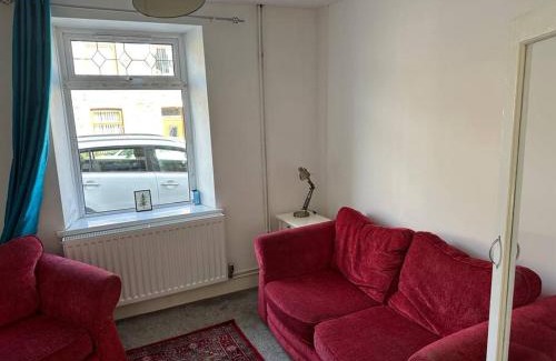 Maerdy Casa | 3 bed workers home Welsh Valleys