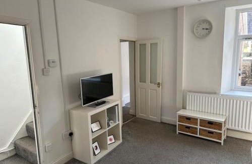 Maerdy Casa | 3 bed workers home Welsh Valleys